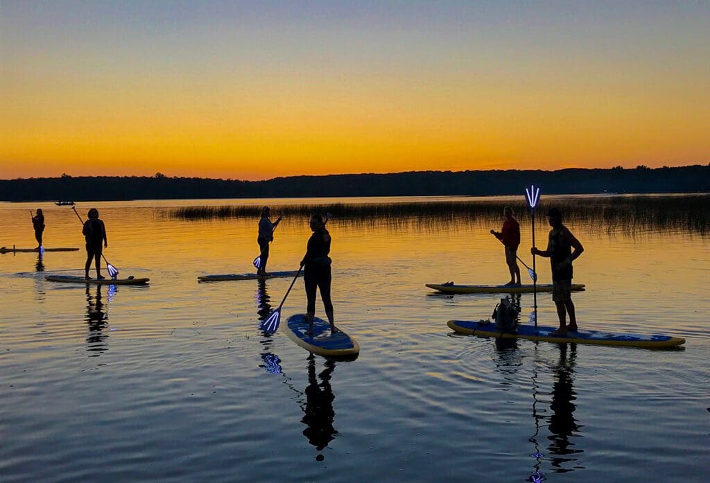 HangLooseMN SUP dusk group2 3