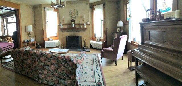 Cedar Rose living room