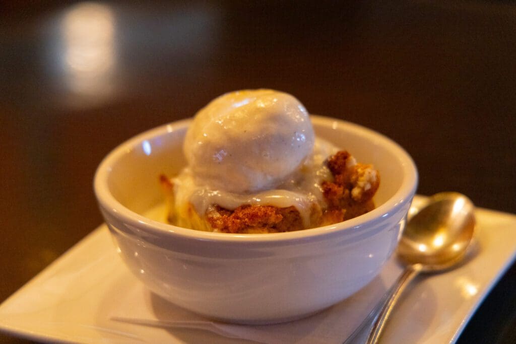 Pike & Pint Grill, Bread pudding